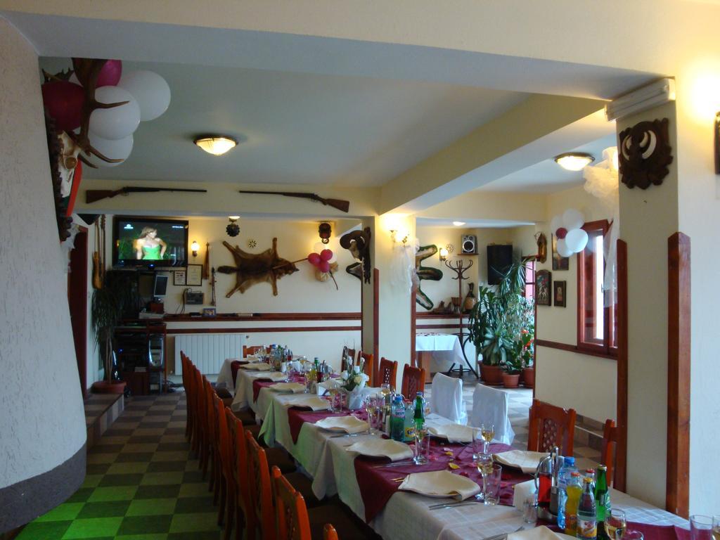 Family Hotel Diana Lyaskovo  Extérieur photo