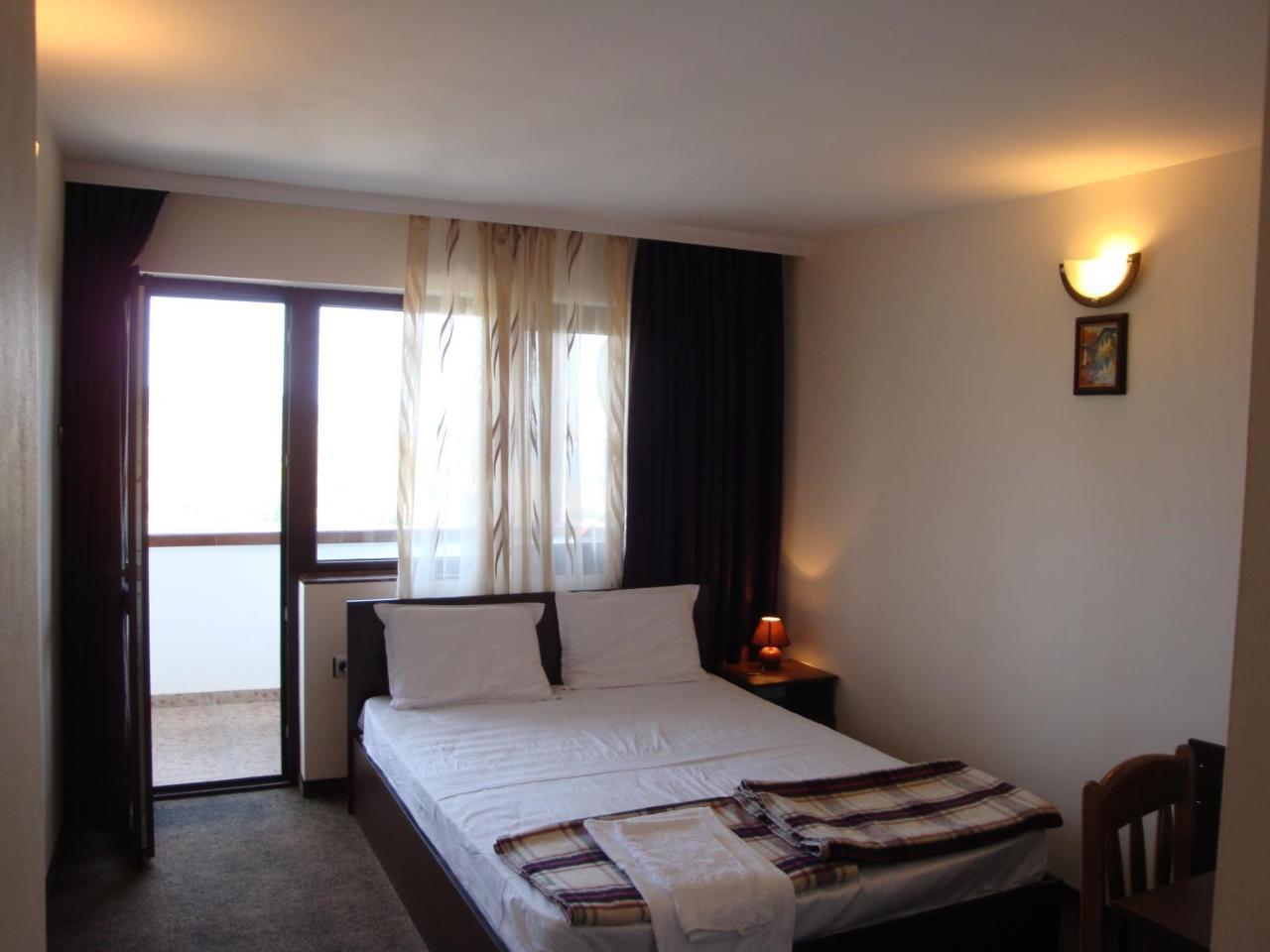 Family Hotel Diana Lyaskovo  Extérieur photo