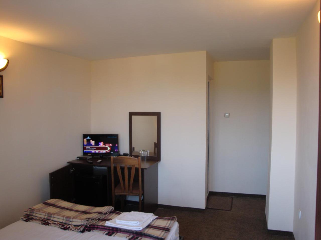 Family Hotel Diana Lyaskovo  Extérieur photo