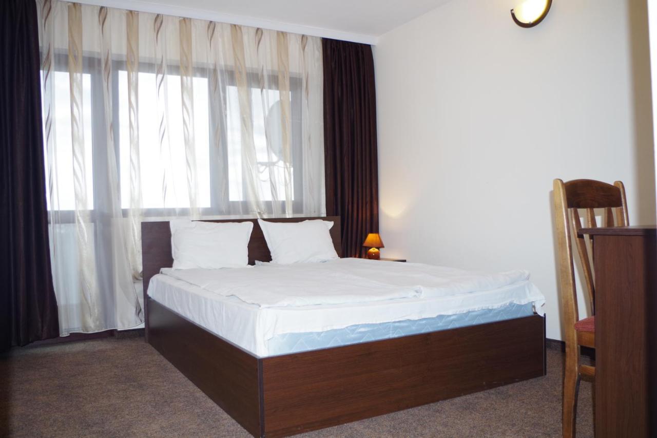 Family Hotel Diana Lyaskovo  Extérieur photo